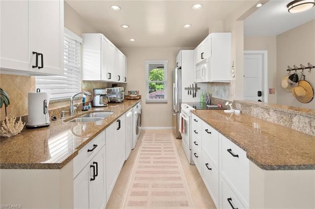 1435 Blue Point AVE 1435, Naples, FL 34102