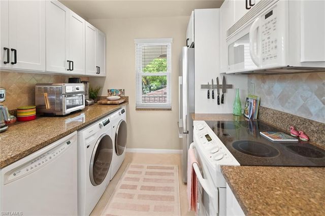 1435 Blue Point AVE 1435, Naples, FL 34102