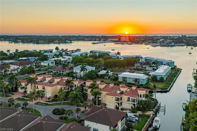 1435 Blue Point AVE 1435, Naples, FL 34102