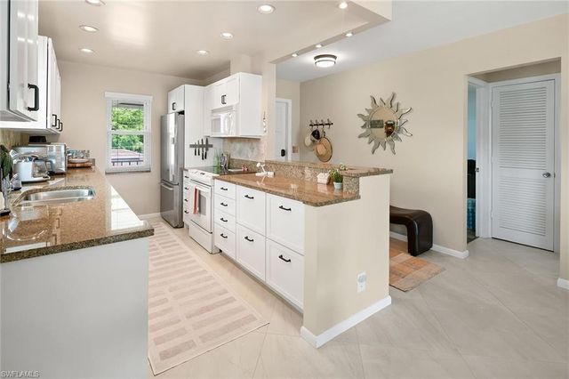 1435 Blue Point AVE 1435, Naples, FL 34102