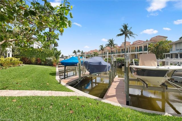1435 Blue Point AVE 1435, Naples, FL 34102