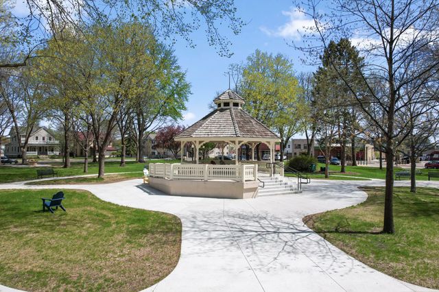 4195 Narrows Canyon Trail, Chaska, MN 55318