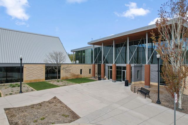 4195 Narrows Canyon Trail, Chaska, MN 55318