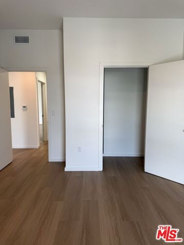 5119 Colfax Avenue 301, Valley Village, CA 91601