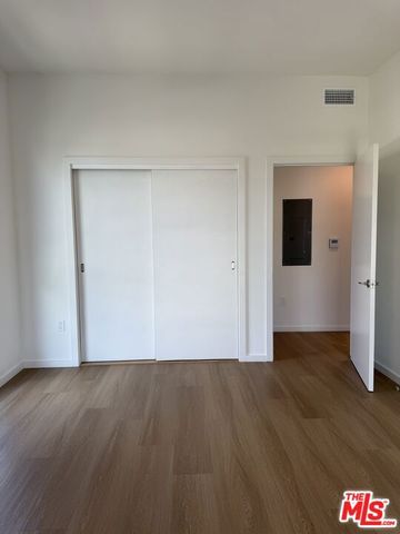 5119 Colfax Avenue 301, Valley Village, CA 91601