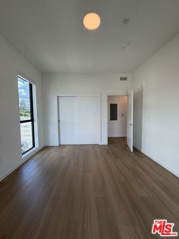 5119 Colfax Avenue 301, Valley Village, CA 91601