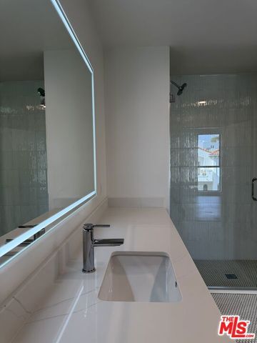 5119 Colfax Avenue 301, Valley Village, CA 91601