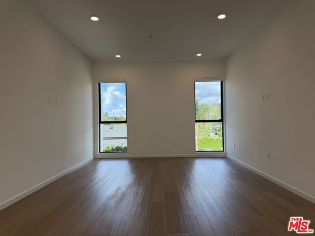 5119 Colfax Avenue 301, Valley Village, CA 91601