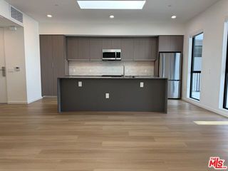 5119 Colfax Avenue 301, Valley Village, CA 91601