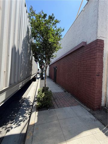 5262 E Washington Blvd, Commerce, CA 90040