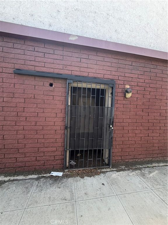 5262 E Washington Blvd, Commerce, CA 90040