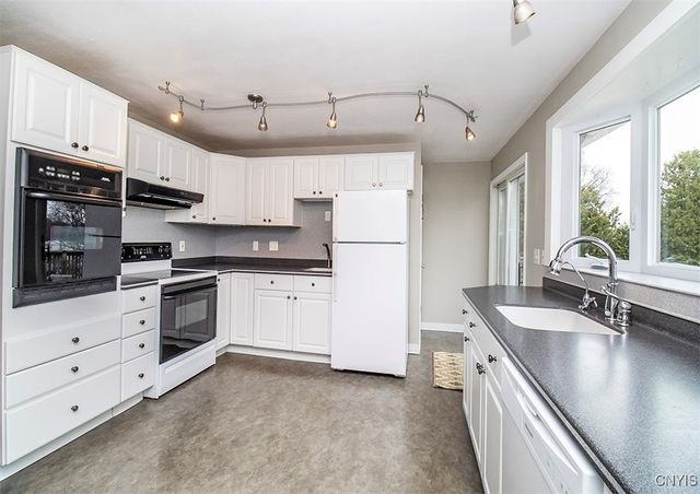 4514 Wilcox Place, Onondaga, NY 13078