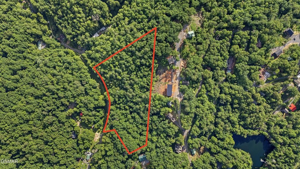 4321 Manis Hollow Road, Gatlinburg, TN 37738