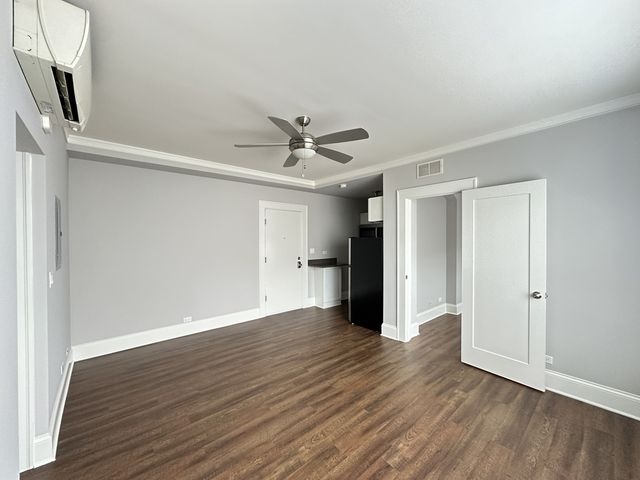 817 W Lakeside Place 409, Chicago, IL 60640