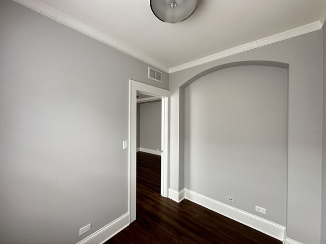 817 W Lakeside Place 409, Chicago, IL 60640