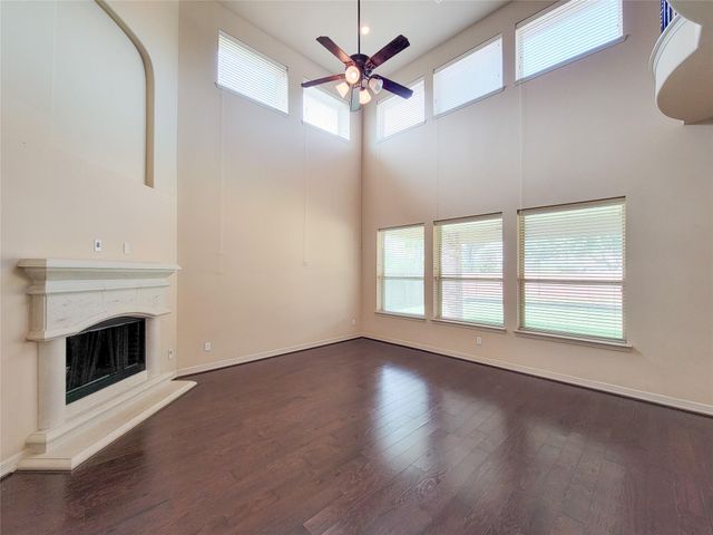 2210 Pearl Bay Court, Pearland, TX 77584