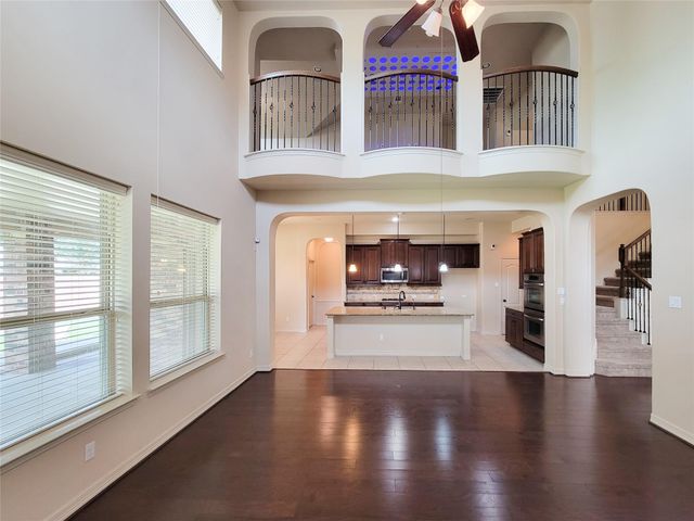 2210 Pearl Bay Court, Pearland, TX 77584