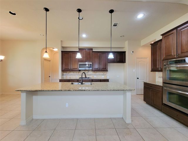2210 Pearl Bay Court, Pearland, TX 77584