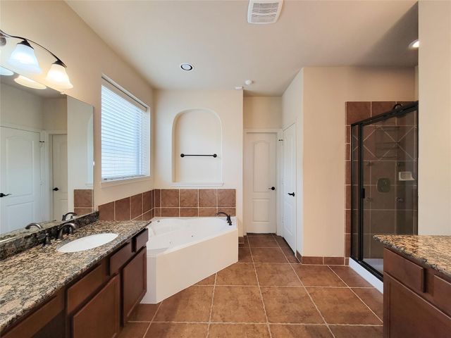 2210 Pearl Bay Court, Pearland, TX 77584