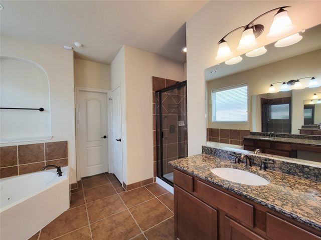 2210 Pearl Bay Court, Pearland, TX 77584