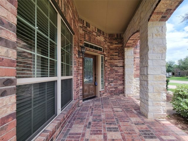2210 Pearl Bay Court, Pearland, TX 77584