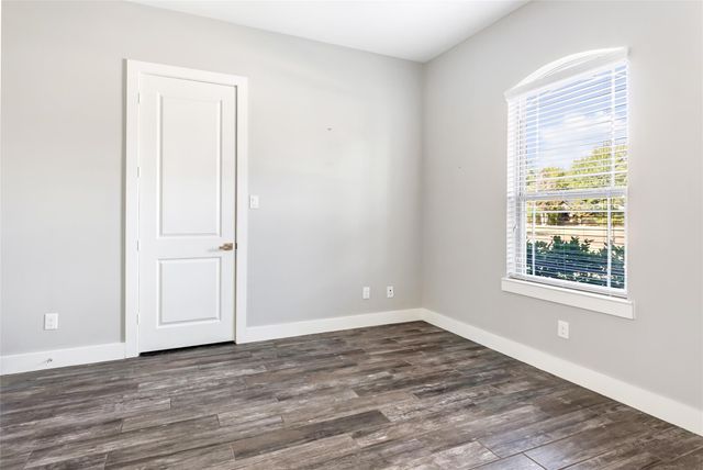 9006 Water Buck Lane, Conroe, TX 77303