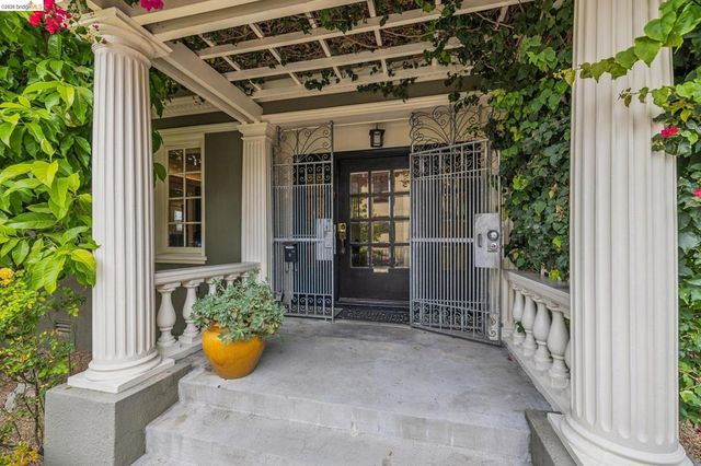 2739 10Th Ave, Oakland, CA 94606