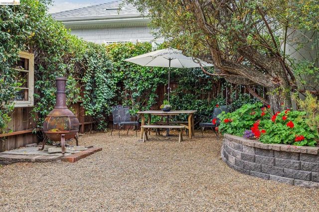 2739 10Th Ave, Oakland, CA 94606
