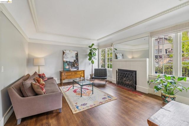 2739 10Th Ave, Oakland, CA 94606