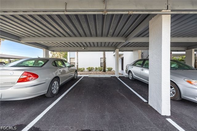 5905 Trailwinds DR 812, Fort Myers, FL 33907