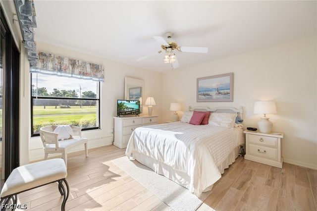 5905 Trailwinds DR 812, Fort Myers, FL 33907