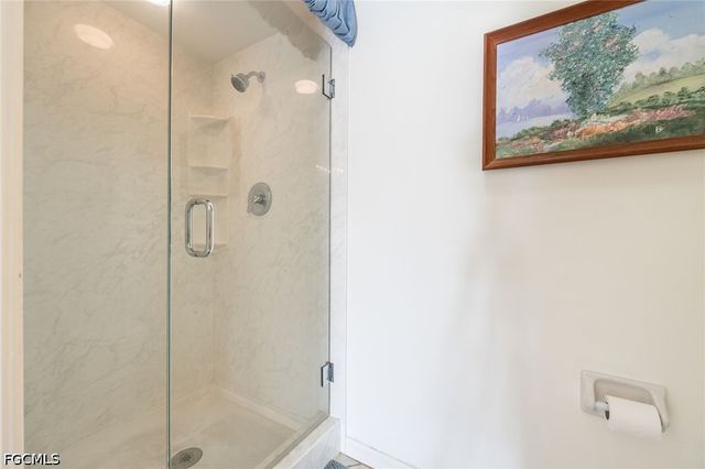 5905 Trailwinds DR 812, Fort Myers, FL 33907