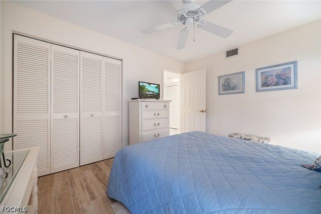 5905 Trailwinds DR 812, Fort Myers, FL 33907