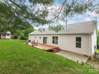9 Cedar Hill Road, Asheville, NC 28806