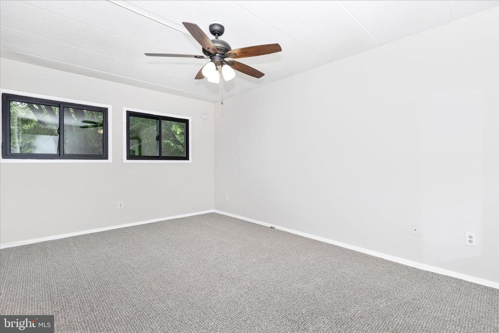 Image 23 of property listing at 5713 HARPERS FARM RD #C, Columbia, MD 21044