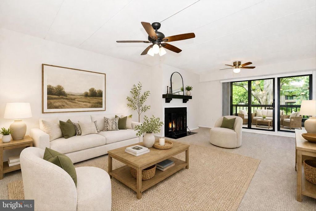 Image 5 of property listing at 5713 HARPERS FARM RD #C, Columbia, MD 21044