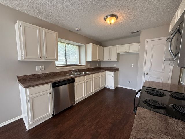 1330 Planters Road, Mesquite, TX 75149