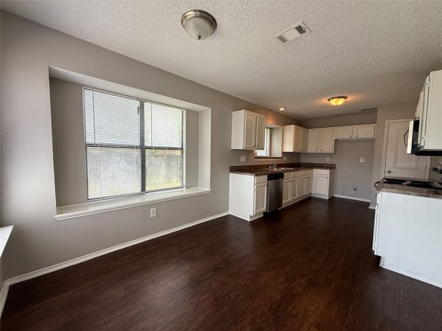 1330 Planters Road, Mesquite, TX 75149