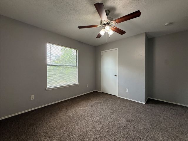 1330 Planters Road, Mesquite, TX 75149