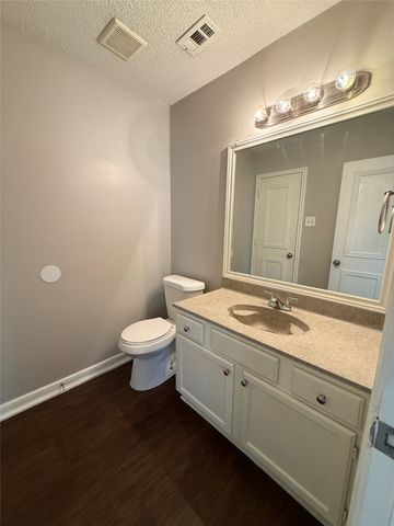 1330 Planters Road, Mesquite, TX 75149