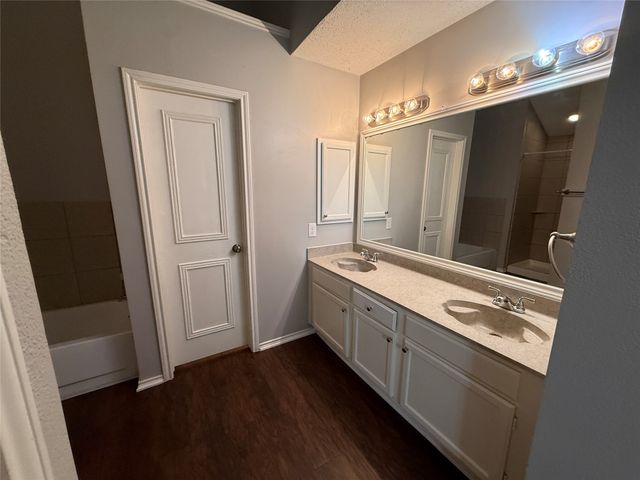 1330 Planters Road, Mesquite, TX 75149