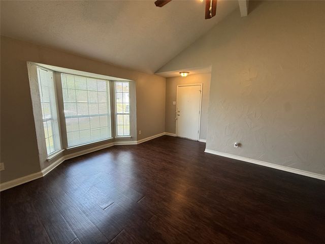1330 Planters Road, Mesquite, TX 75149