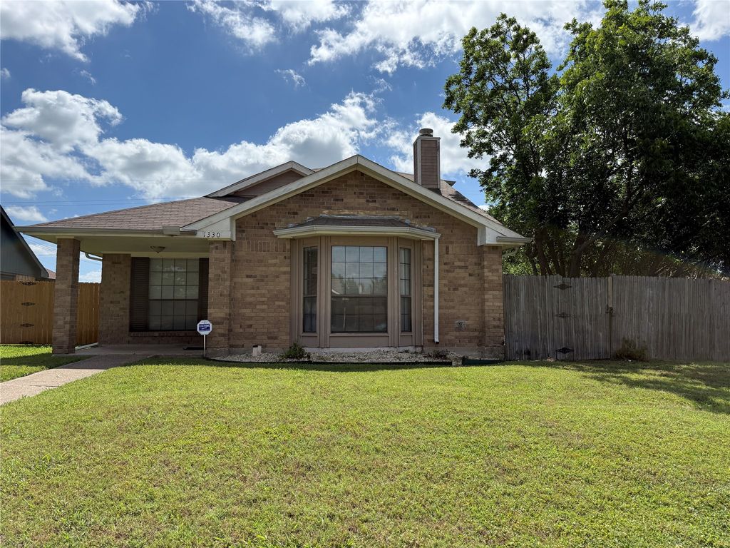 1330 Planters Road, Mesquite, TX 75149