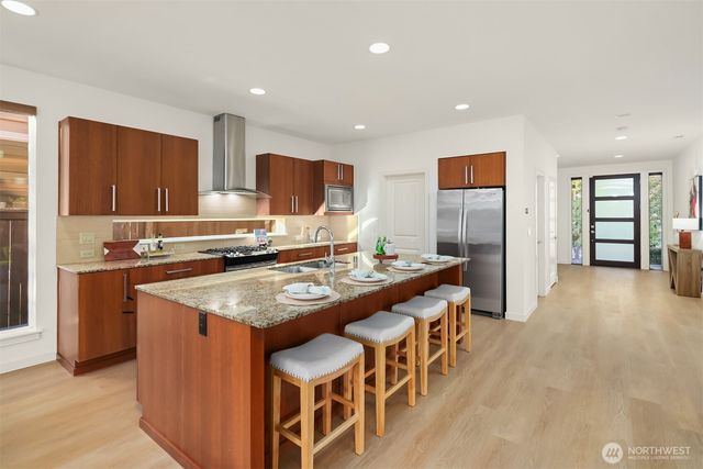 33827 56th Place S, Auburn, WA 98001
