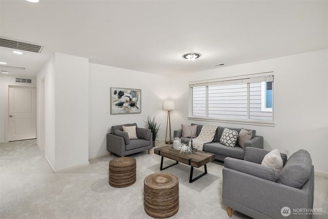 33827 56th Place S, Auburn, WA 98001