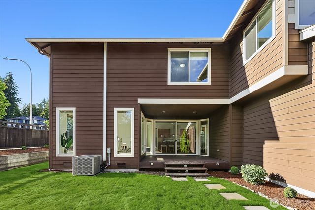 33827 56th Place S, Auburn, WA 98001