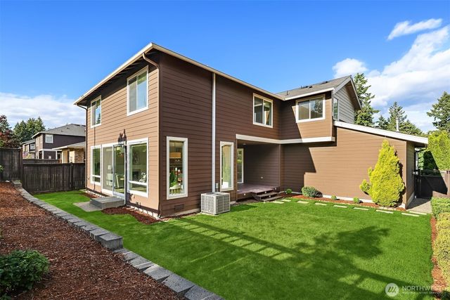 33827 56th Place S, Auburn, WA 98001