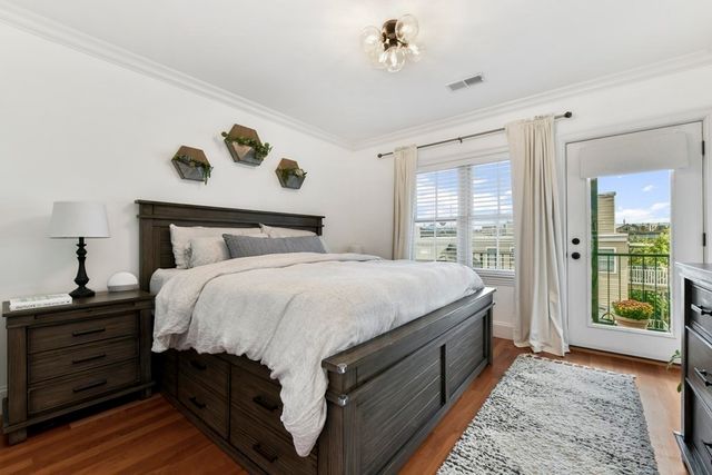 49 L St 5, Boston, MA 02127