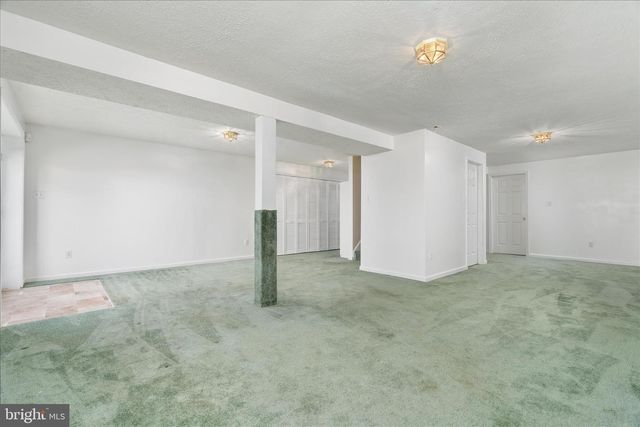 114 HILLVIEW DR, Maurertown, VA 22644