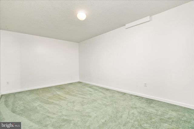 114 HILLVIEW DR, Maurertown, VA 22644